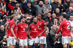 1亿攻击组合进球，曼联掀翻大黑马，6场3胜，积分追平曼城