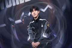 摄影师一村发布S15入围赛返图：2025.10.14 Day1