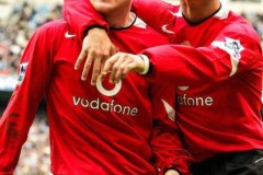 巅峰鲁尼为何放弃皇马？拒绝C罗邀请坚守曼联母队埃弗顿成最终归宿