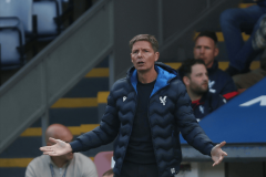 曼联挖格拉斯纳只需250万补偿，拉爵心动！卖主力却创不败纪录令阿莫林汗颜